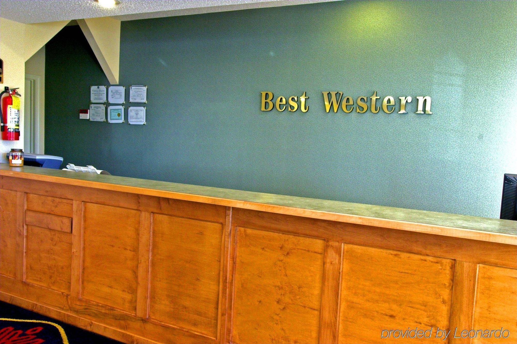Super 8 By Wyndham Chatsworth/Dalton Interior photo